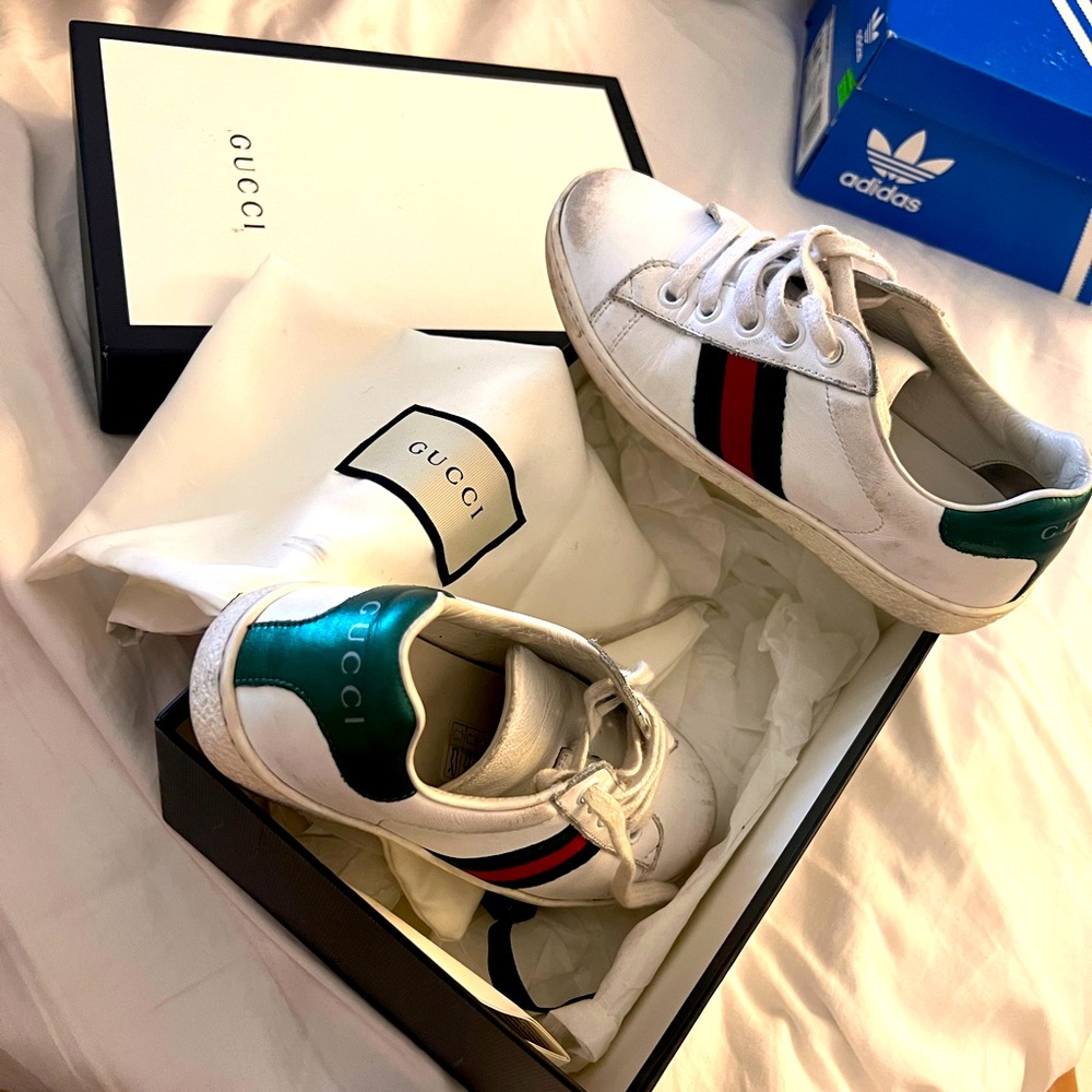 Kids worn gucci sneakers